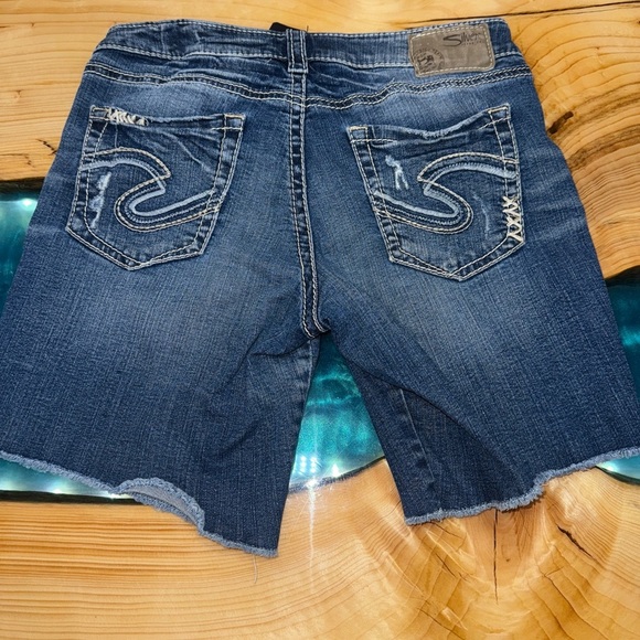 Silver Jeans Blue Jean Shorts with Distressed Details - Picture 4 of 4